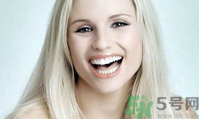 靚彩伊人氨基酸滋養(yǎng)潔面乳怎么樣？靚彩伊人氨基酸滋養(yǎng)潔面乳好用嗎？