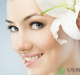 靚彩伊人氨基酸滋養(yǎng)潔面乳怎么樣？靚彩伊人氨基酸滋養(yǎng)潔面乳好用嗎？