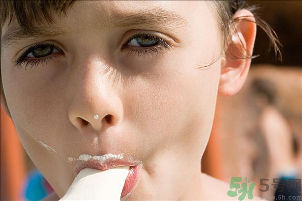 運(yùn)動后能吃冰淇淋嗎？晚上運(yùn)動后吃冰淇淋會胖嗎？