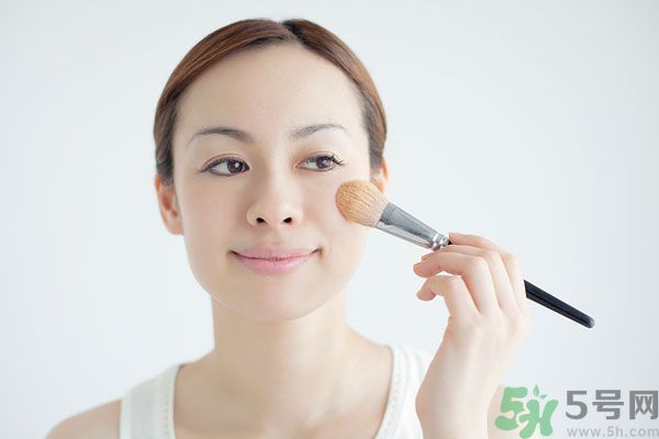 化妝刷如何使用效果好？化妝刷該怎么保養(yǎng)？