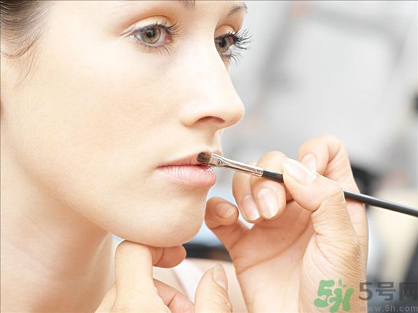 化妝刷如何使用效果好？化妝刷該怎么保養(yǎng)？