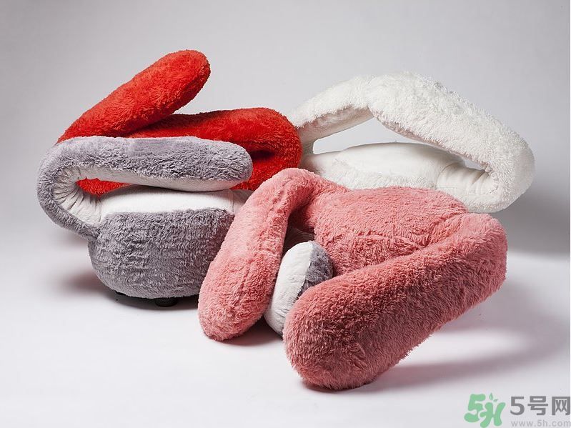 一個(gè)人適合什么樣的沙發(fā)？選購(gòu)沙發(fā)要注意什么？