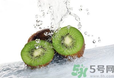 喉嚨痛可以吃獼猴桃嗎？喉嚨痛吃獼猴桃會(huì)怎么樣？