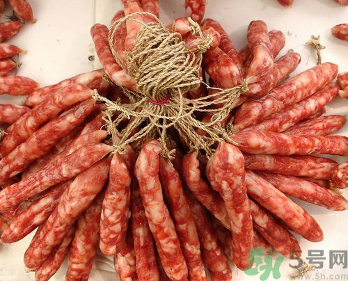 臘腸發(fā)霉還能吃嗎？臘腸發(fā)霉要怎么辦？