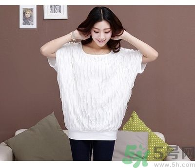 白衣服發(fā)黃要怎么清洗？白衣服發(fā)黃要怎么辦？