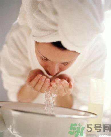 魔法越菲水活盈潤面貼膜怎么樣？魔法越菲水活盈潤面貼膜好用嗎？