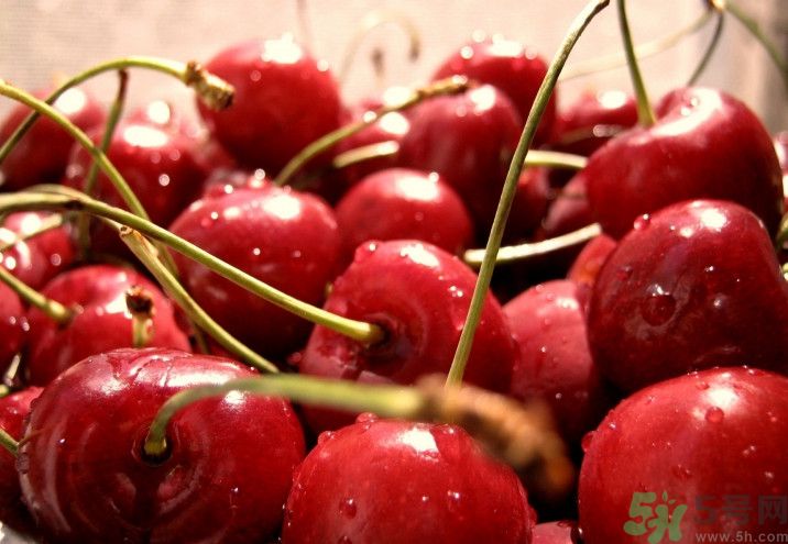 櫻桃吃多了會流鼻血嗎？吃櫻桃流鼻血了怎么辦？