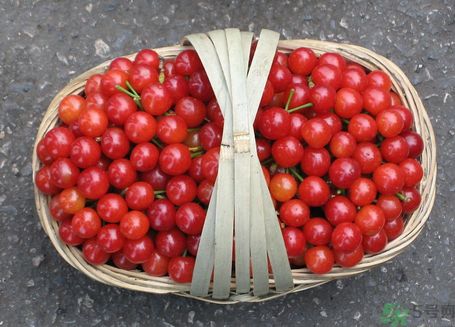 櫻桃吃多了會流鼻血嗎？吃櫻桃流鼻血了怎么辦？