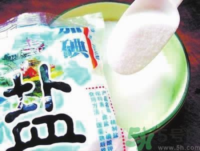 新衣服要不要洗了再穿？新衣服不洗可以穿嗎？