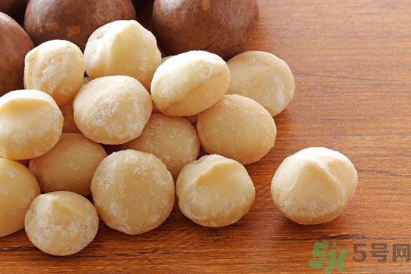 吃堅(jiān)果有什么好處？吃堅(jiān)果要注意什么？