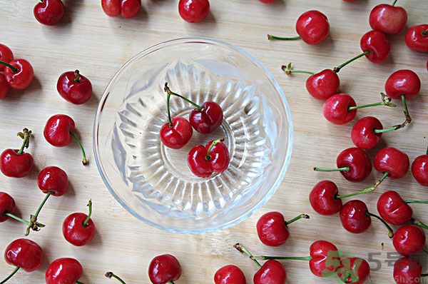 寶寶能吃櫻桃嗎？寶寶多大可以吃櫻桃？