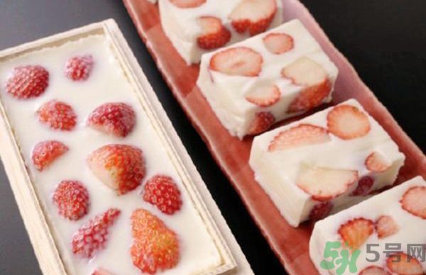 什么是草莓牛奶羊羹？草莓牛奶羊羹怎么做？