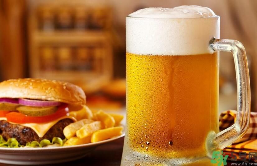喝啤酒之后可以喝奶茶嗎？喝啤酒之后喝奶茶好嗎？