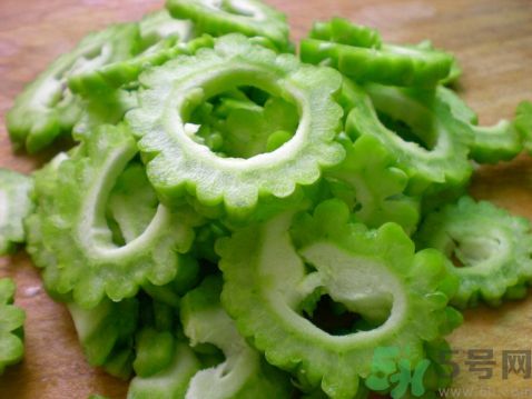 苦瓜生吃能減肥嗎？苦瓜能生吃嗎？