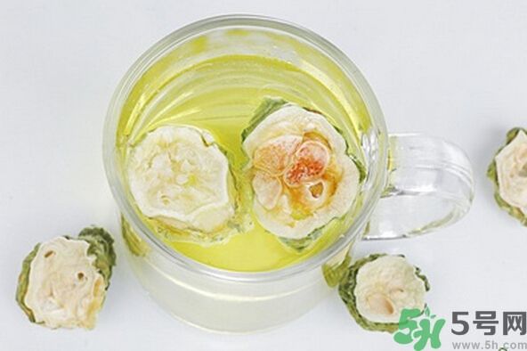 苦瓜泡水喝有什么好處？苦瓜泡水喝好嗎？