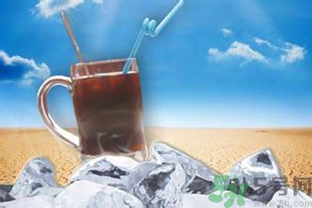 喝完酸梅湯后可以喝牛奶嗎？酸梅湯可以喝牛奶一起喝嗎？