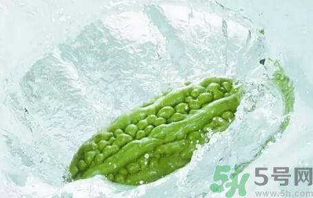 新鮮的苦瓜片能泡水喝嗎？新鮮苦瓜片泡水喝好嗎？
