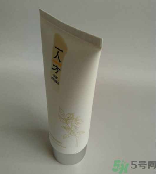 一人一方龍腦祛痘凈顏洗面奶怎么樣？好用嗎？