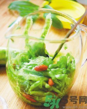 苦瓜可以和枸杞一起泡水喝嗎？苦瓜和枸杞一起泡水喝好嗎？