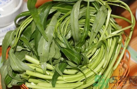 炒空心菜發(fā)黑怎么辦？空心菜怎么炒不發(fā)黑？