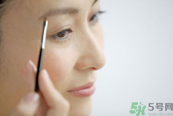 眉毛淡是種怎樣的體驗(yàn)？眉毛淡是什么原因？