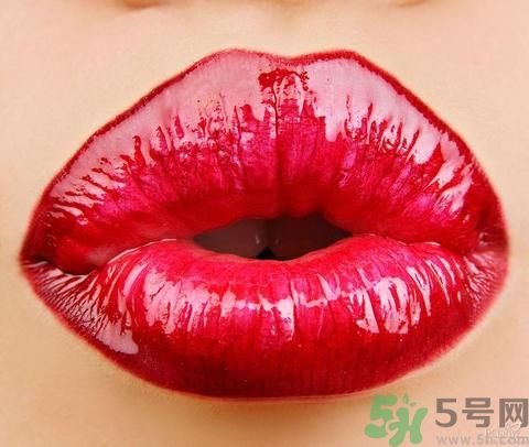 嘴里有潰瘍怎么辦？口腔潰瘍吃什么好？