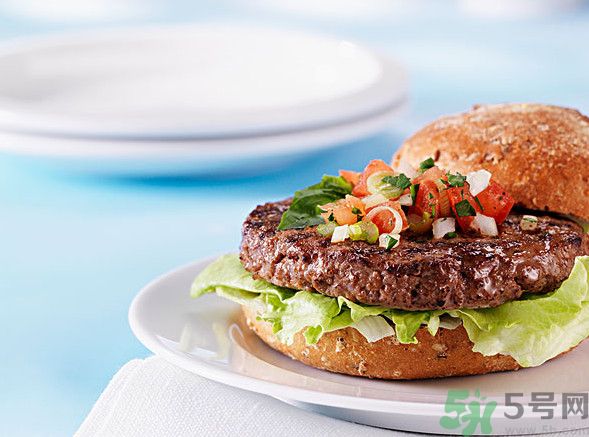 健身前后吃牛肉哪個(gè)部位好？健身前后吃牛肉什么部位好？