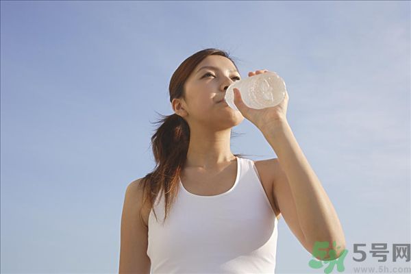 邊跑步邊喝豆?jié){可以嗎？跑步的時候喝豆?jié){好嗎？