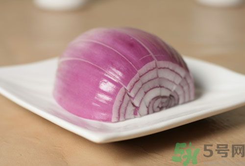 洋蔥可以生吃嗎？洋蔥生吃有什么好處？