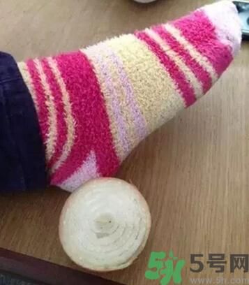 發(fā)燒可以吃洋蔥嗎？發(fā)燒能吃洋蔥嗎？