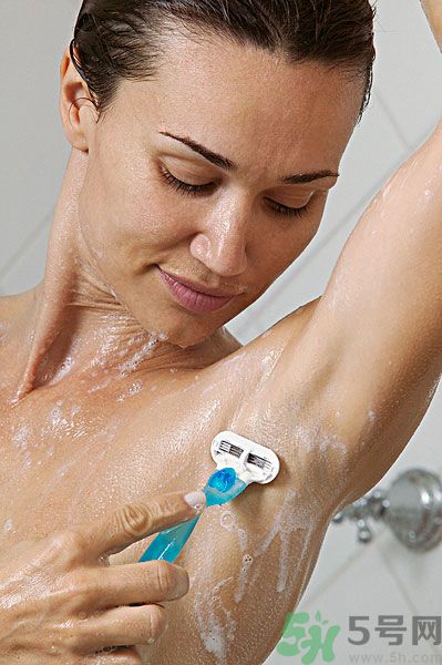 腋下角質(zhì)層怎么去除？如何清除腋下角質(zhì)層？