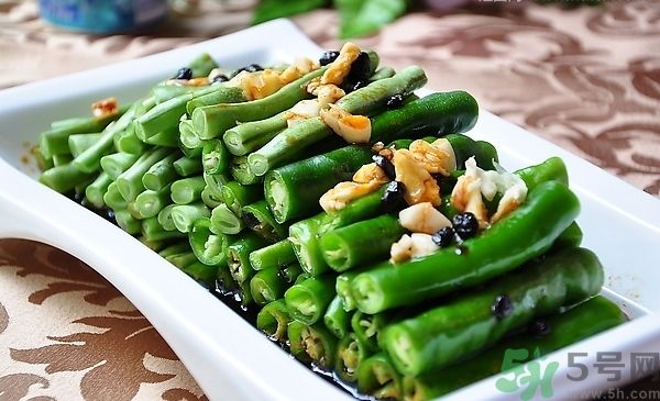 四季豆早期中毒的癥狀有哪些？吃四季豆中毒了怎么辦？