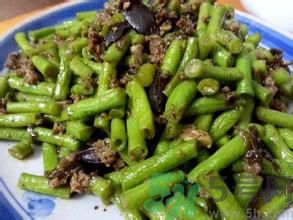 豆角沒熟可以吃嗎？吃沒熟的豆角會中毒嗎？