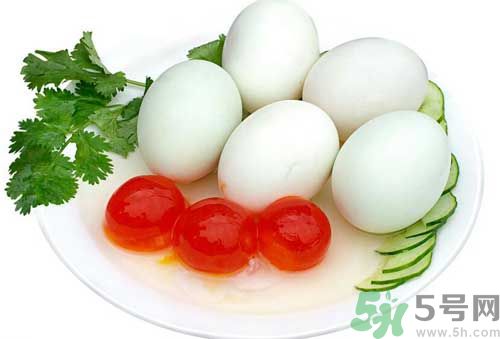 吃咸鴨蛋會(huì)上火嗎？吃咸鴨蛋可以降火嗎？
