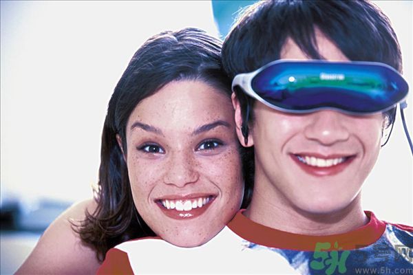 4k vr眼鏡對(duì)眼睛有損傷嗎？4k vr眼鏡對(duì)眼睛危害有哪些