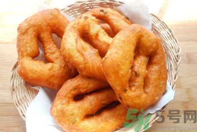 油餅和酸奶可以同食嗎?油餅和酸奶一起吃會(huì)怎么樣？