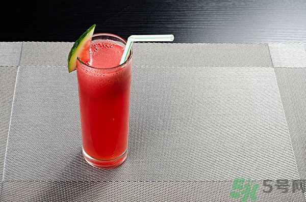 吃西瓜可以美容嗎？吃西瓜對(duì)皮膚有什么好處