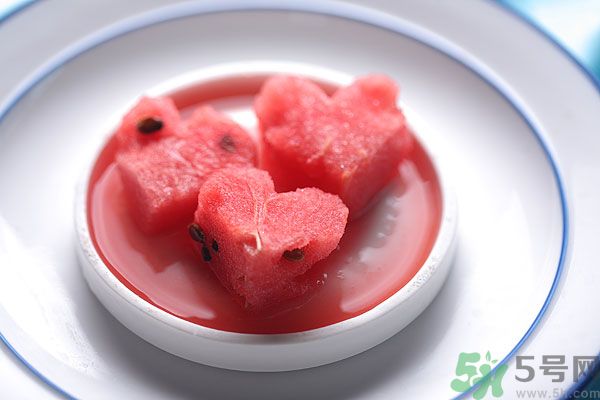 吃西瓜可以美容嗎？吃西瓜對(duì)皮膚有什么好處