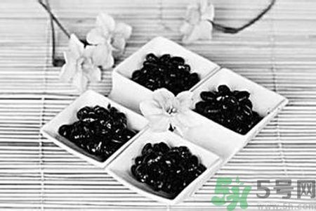 黑豆可以和牛奶一起煮嗎？黑豆和牛奶可以一起吃嗎？