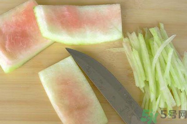 西瓜皮能敷臉嗎？怎么用西瓜皮敷臉？