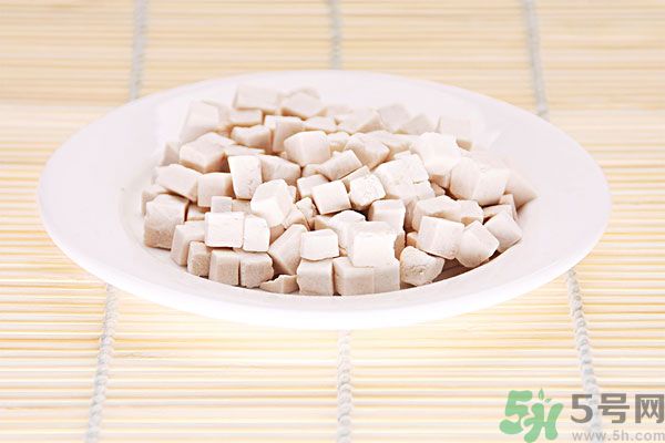 夏天吃茯苓好嗎？夏天吃茯苓有什么好處？