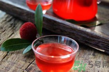 痛風(fēng)可以喝楊梅酒嗎？痛風(fēng)患者可以喝什么酒？