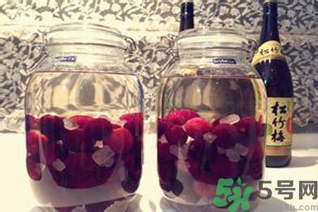 楊梅酒要泡多久？楊梅酒的保質(zhì)期是多久？