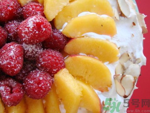 吃桃子會過敏嗎？吃桃子過敏要怎么辦？