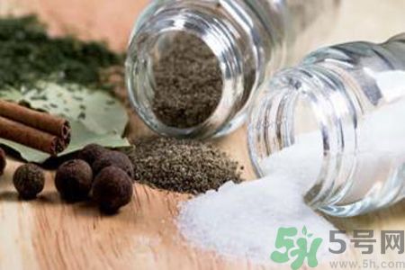 哪些菜不能放味精？味精的危害有哪些？