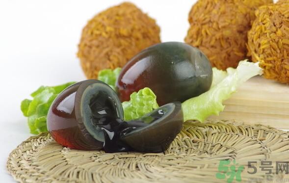 冬瓜和皮蛋一起吃能降火嗎？冬瓜能和皮蛋一起吃嗎？