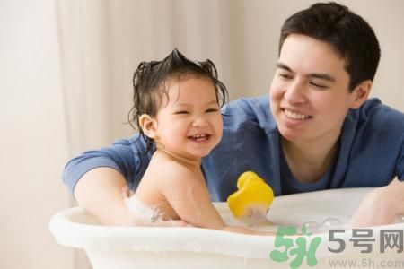 悅詩(shī)風(fēng)吟悅享美肌松木香氛沐浴露怎么樣？悅詩(shī)風(fēng)吟悅享美肌松木香氛沐浴露好用嗎？