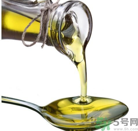 橄欖油夏天要放冰箱嗎？橄欖油可以放冰箱嗎？