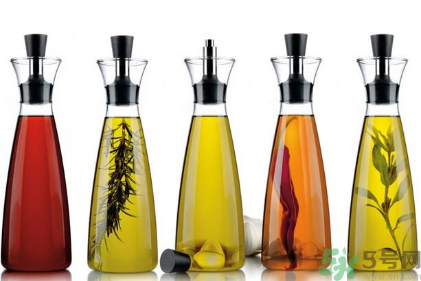 橄欖調(diào)和油比普通調(diào)和油好嗎？橄欖調(diào)和油好嗎？