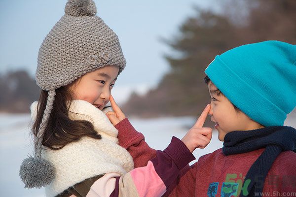 鼻塞用熱毛巾敷有用么？鼻塞怎么快速通氣？